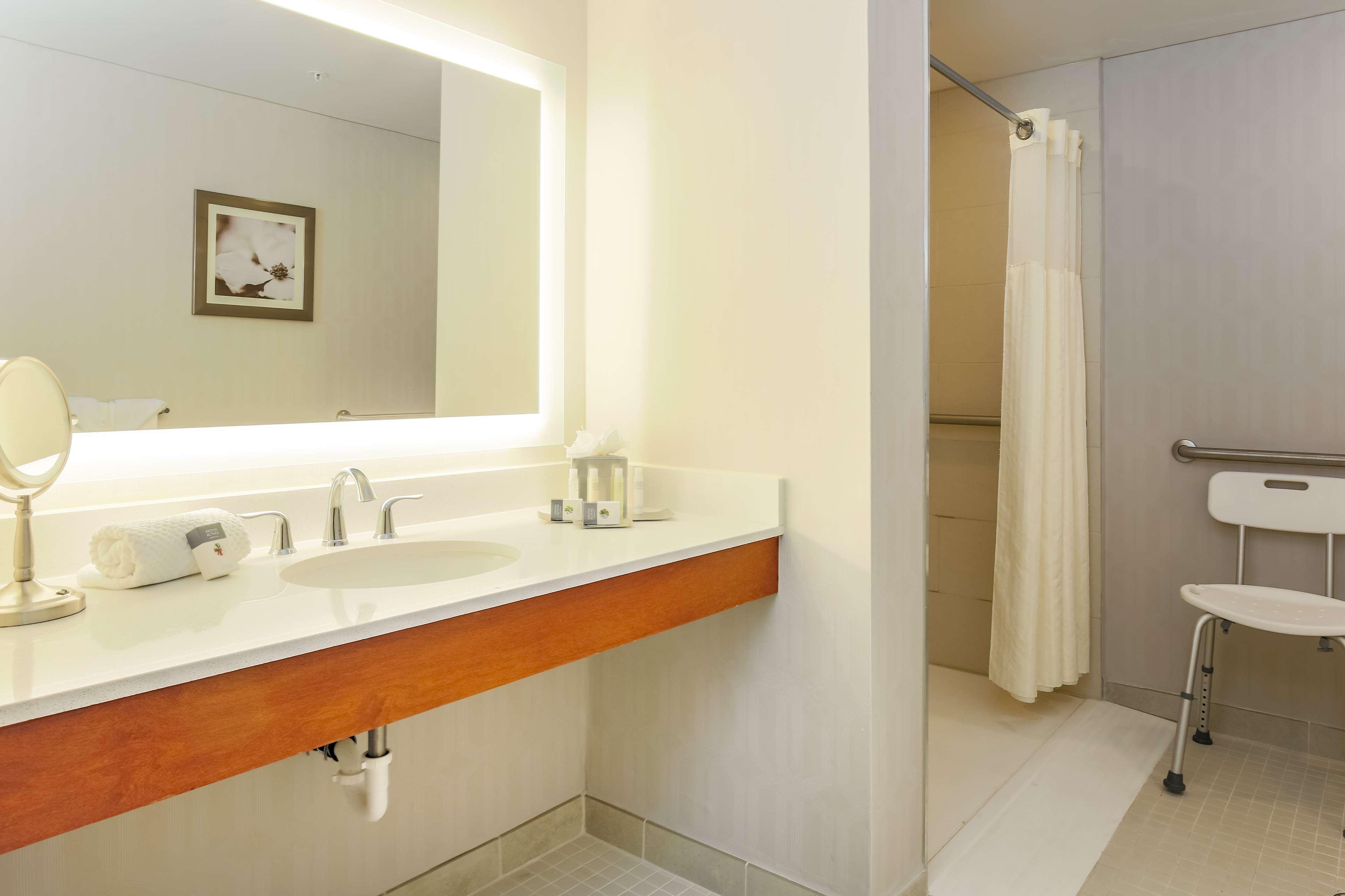 Doubletree By Hilton Atlanta Airport Ξενοδοχείο College Park Εξωτερικό φωτογραφία